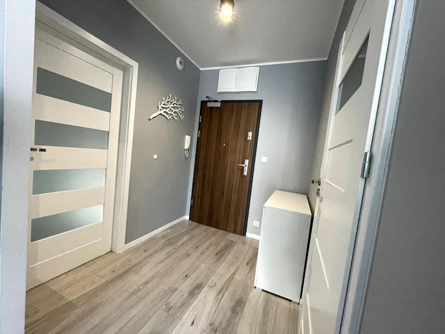 New Apartment - Near Sky Tower - 4 People - New Building - Lift 브로츠와프 외부 사진